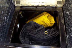 Engine 11 Compartment 1.JPG (927402 bytes)